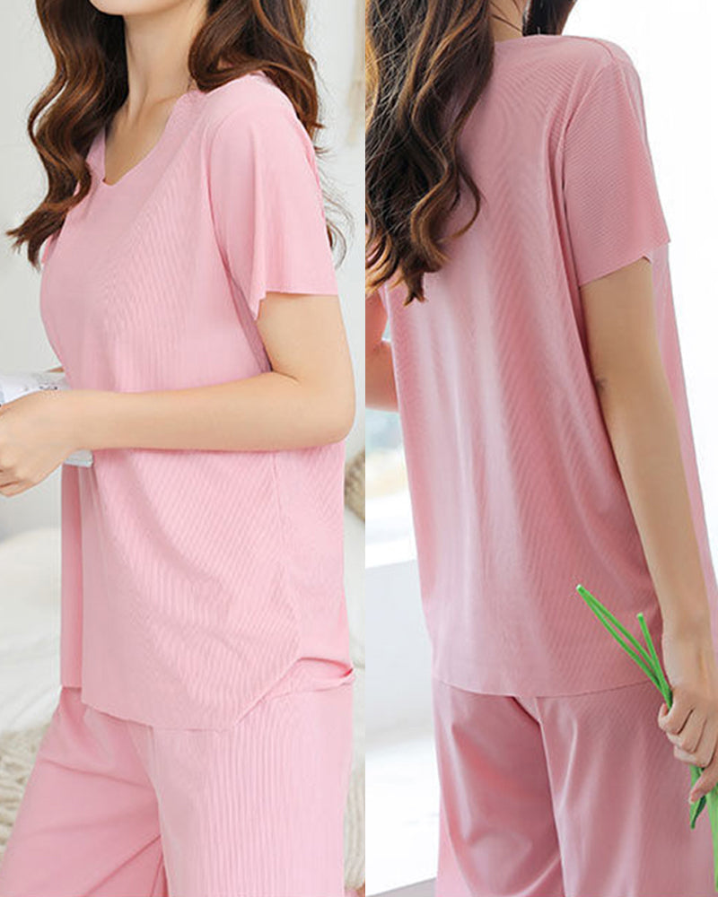 Ice silk pyjamas in two pieces