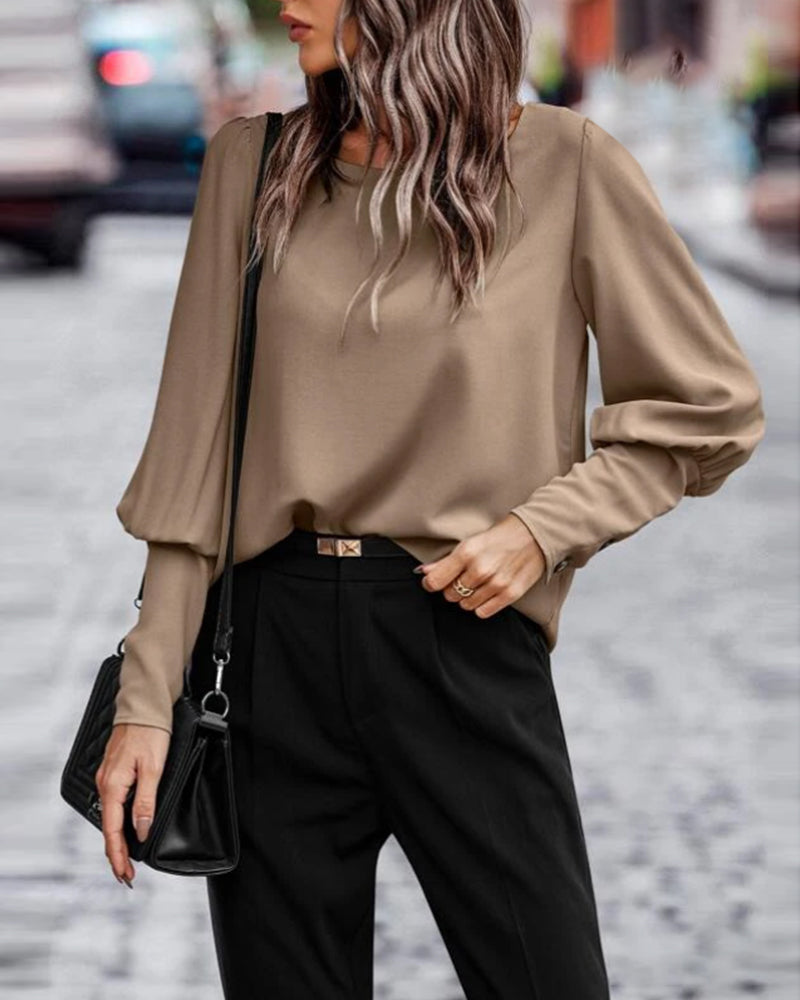 Plain blouse with lantern sleeve