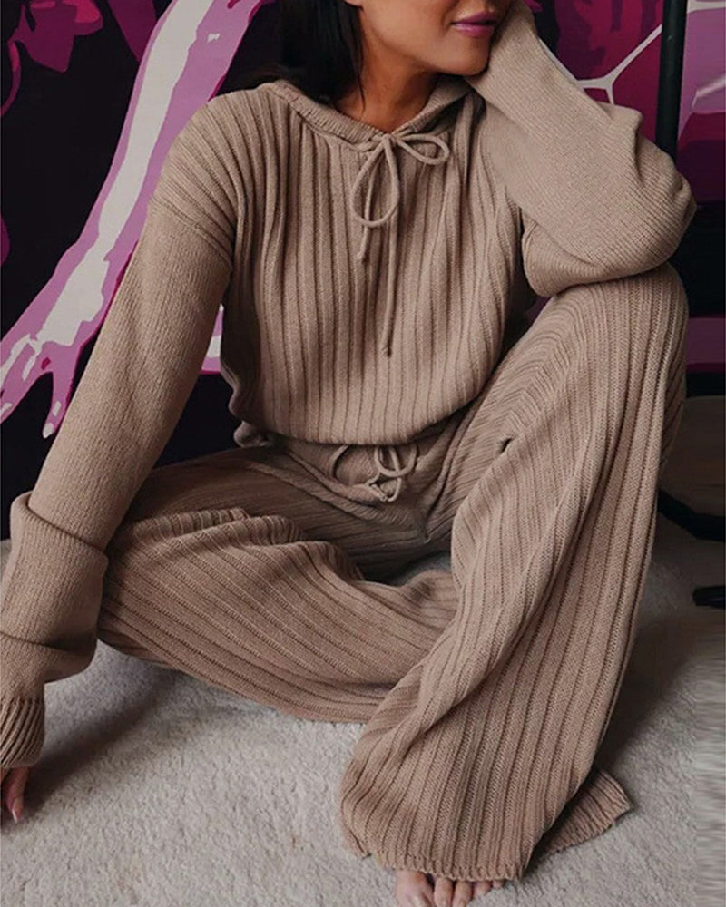 Varm stilfuld hættedragt med pyjamas