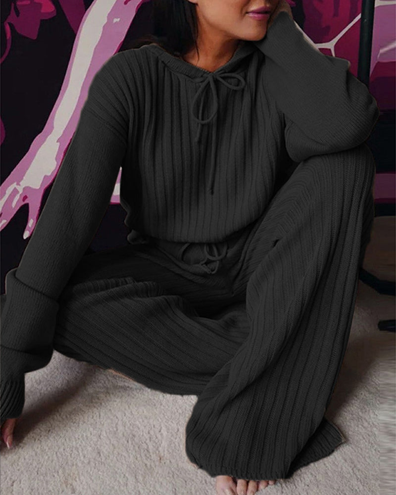 Varm stilfuld hættedragt med pyjamas