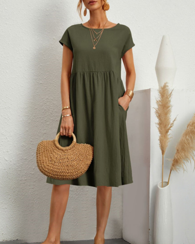 Loose dress with round neck