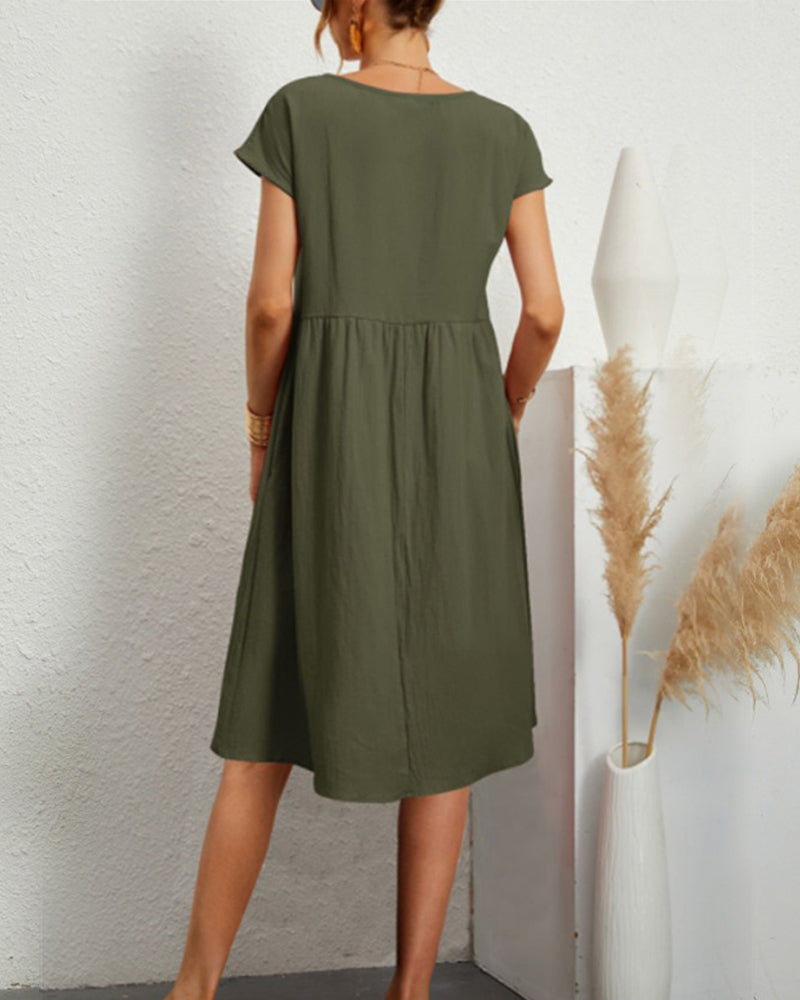 Loose dress with round neck