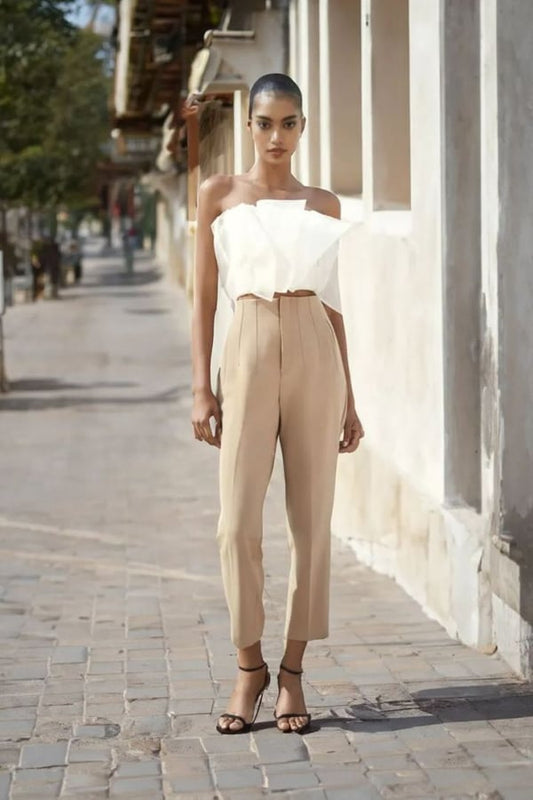 Pleated trousers with a high waistband - for a perfect figure