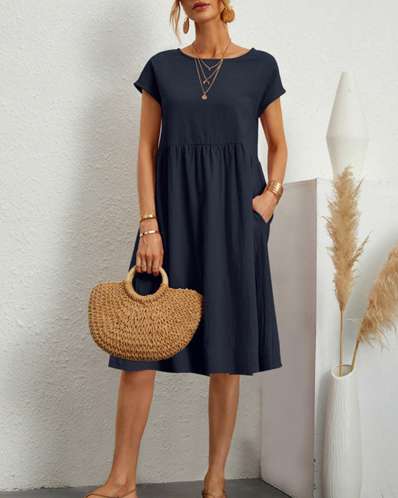 Loose dress with round neck