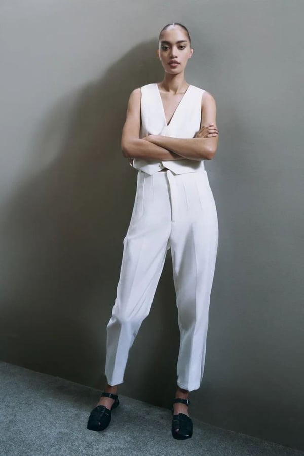 Pleated trousers with a high waistband - for a perfect figure