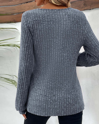 Angelica - Round-button sweater