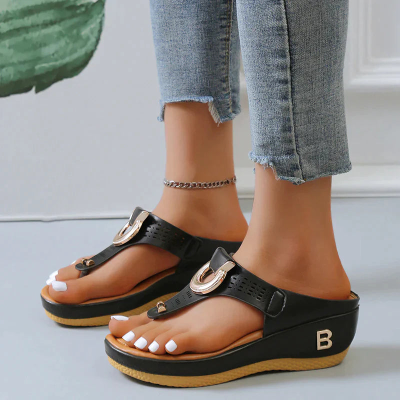 BRIGIT | Voorkom een ​​kromme rug met de nieuwste generatie sandalen