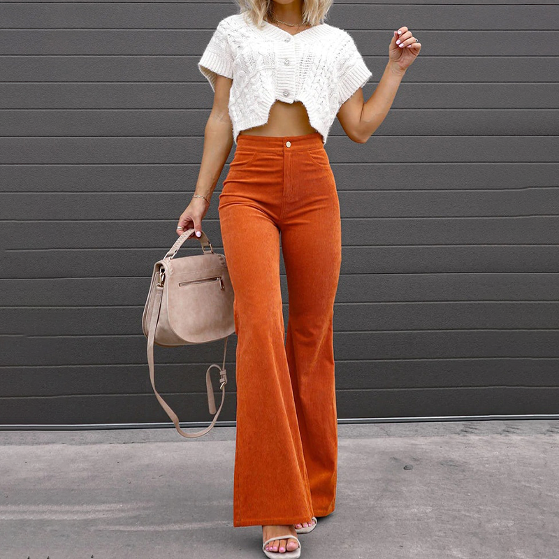 Rihanna | Flared pants with a round fit