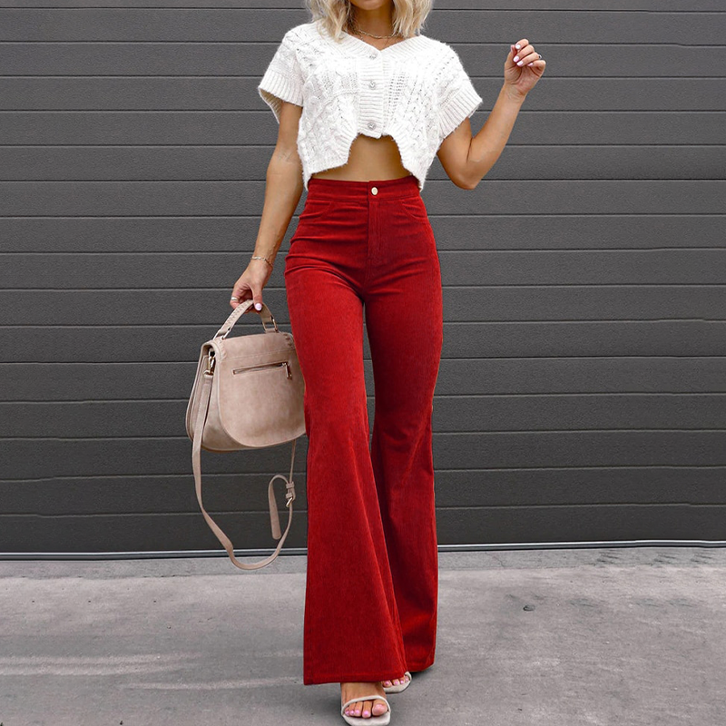 Rihanna | Flared pants with a round fit